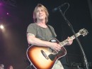 Goo Goo Dolls * Goo Goo Dolls at Kiss Concert 2002 - Photo by Kiss 108 * 533 x 400 * (31KB)