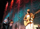 India Arie * India Arie at Kiss Concert 2002 - Photo by Kiss 108 * 533 x 400 * (71KB)