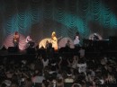 India Arie * India Arie at Kiss Concert 2002 - Photo by Kiss 108 * 533 x 400 * (45KB)